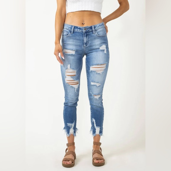 💕10/$10💕Cello Distressed Jeans💕 - Picture 2 of 11